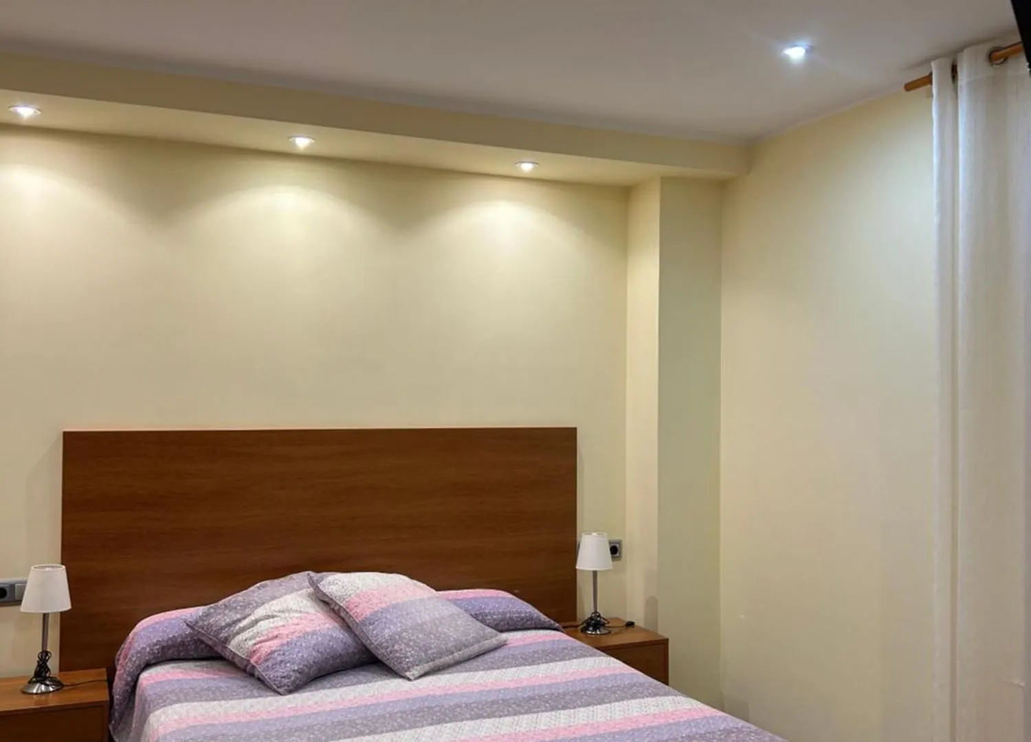 Hostal La Tina El Port De La Selva 2*,